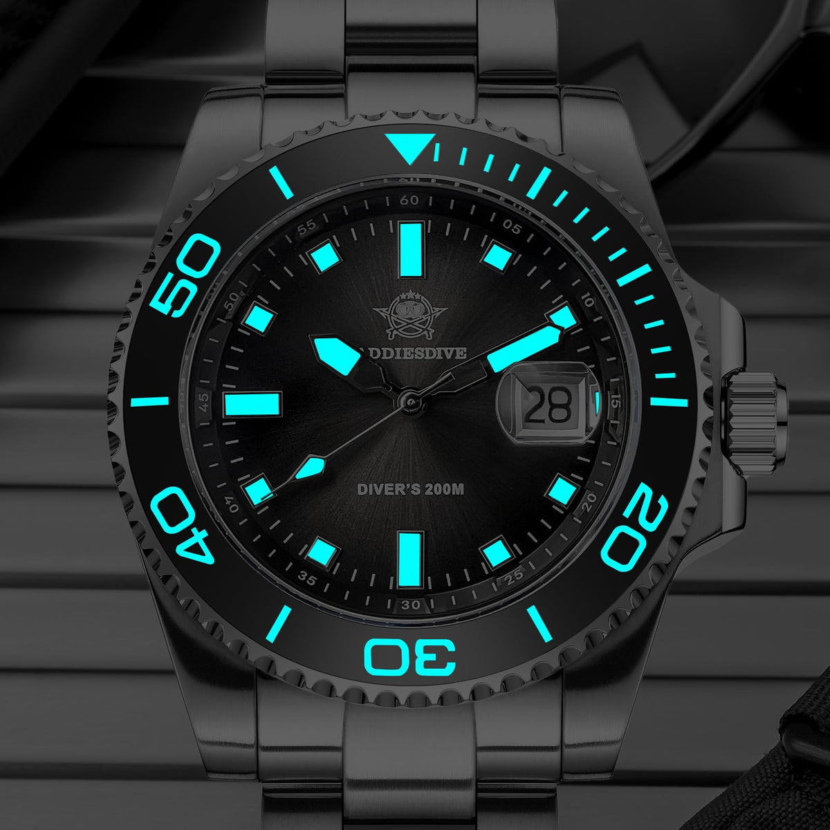 41 MM Mens Dive Watch Quartz Movement 200 M Waterproof Luminous Analog Gradient Dial G109368