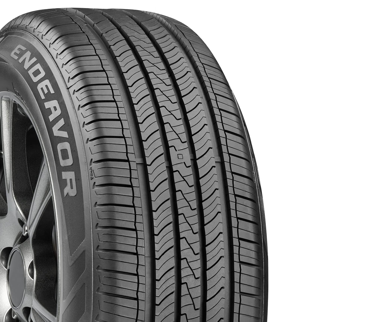 All-Season 215/60R16 95V Tire R5743