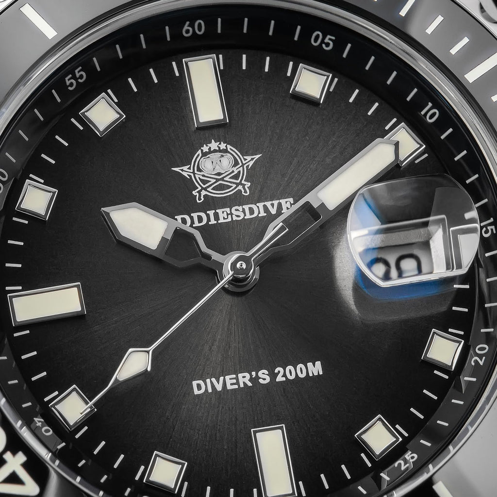 41 MM Mens Dive Watch Quartz Movement 200 M Waterproof Luminous Analog Gradient Dial G109368