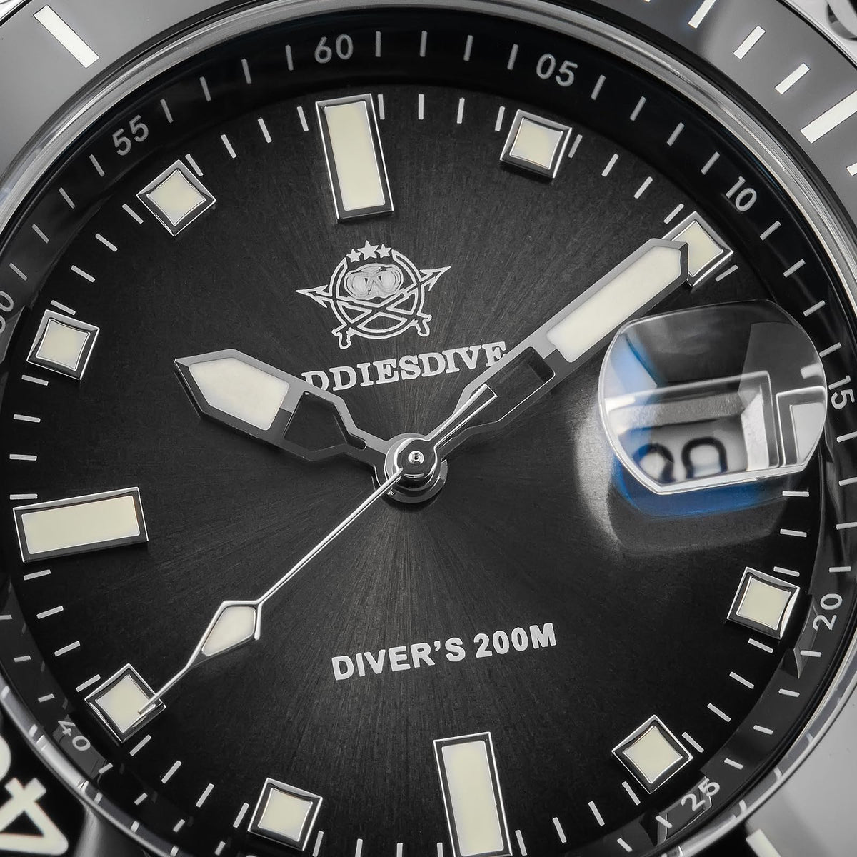 41 MM Mens Dive Watch Quartz Movement 200 M Waterproof Luminous Analog Gradient Dial G109368